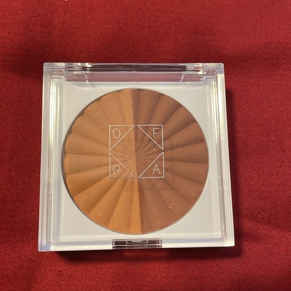 OFRA South Beach Bronzer - Cream - Picture 3 of 4